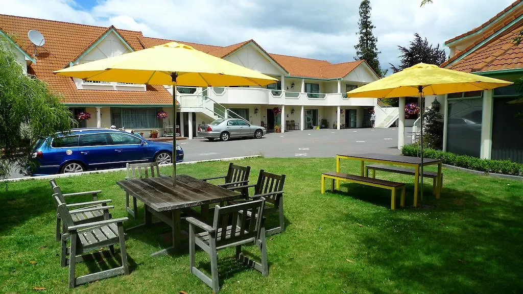 ****  Rotorua Coachman Spa Motel New Zealand